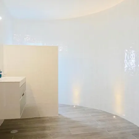 The White House - Boutique Hotel